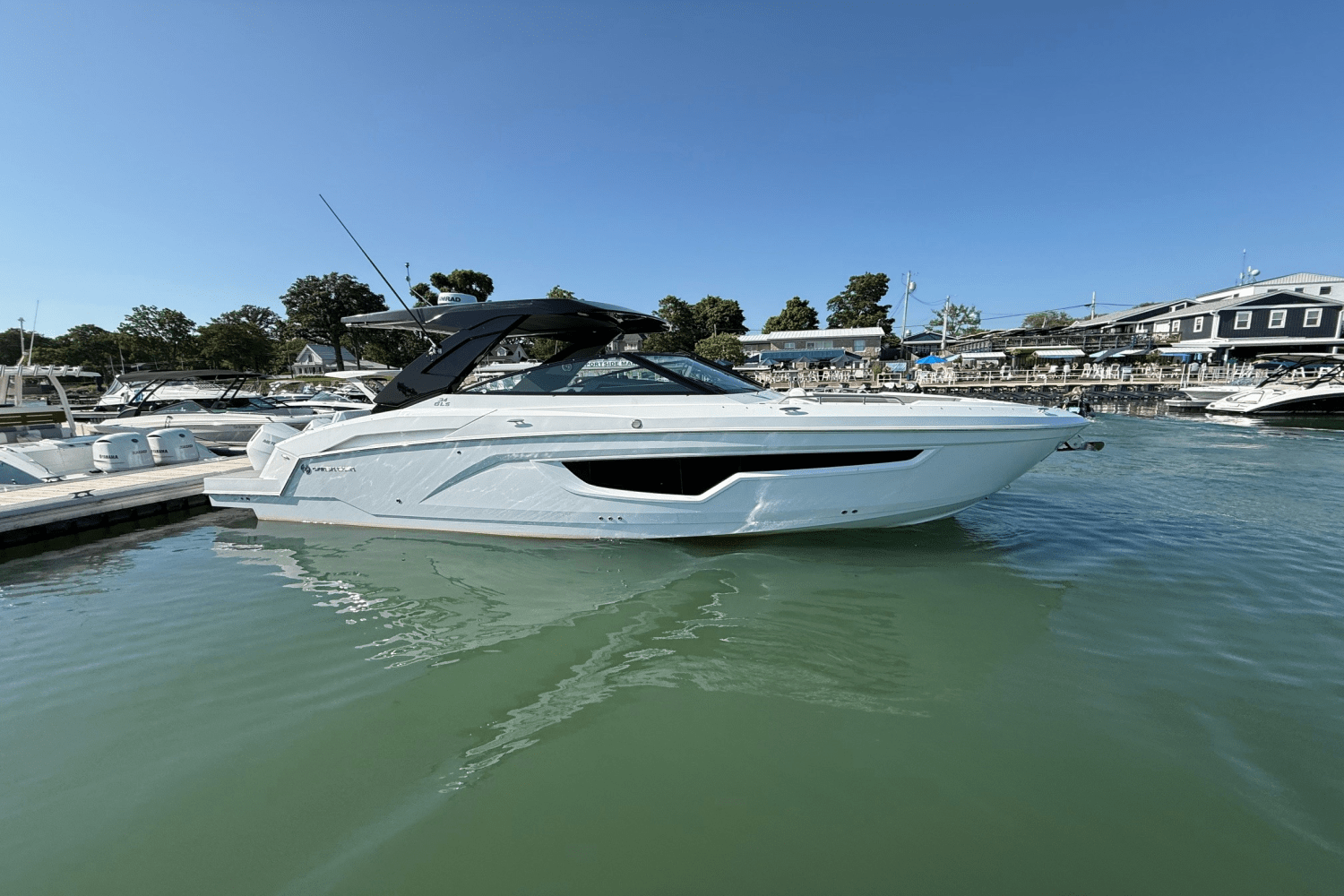 2025 Cruisers Yachts 34 GLS Outboard Image Thumbnail #1
