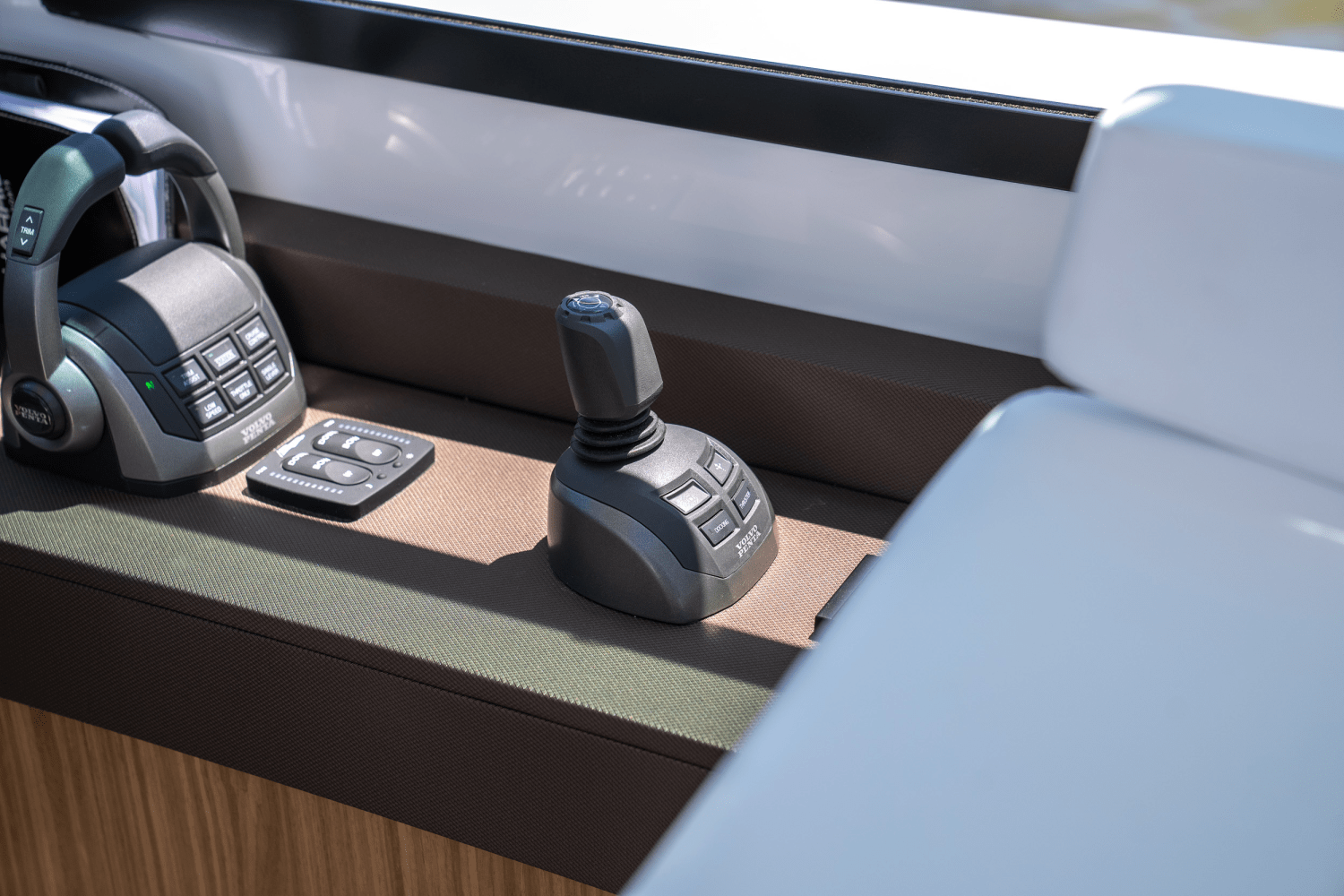2025 Cruisers Yachts 50 Cantius Image Thumbnail #39