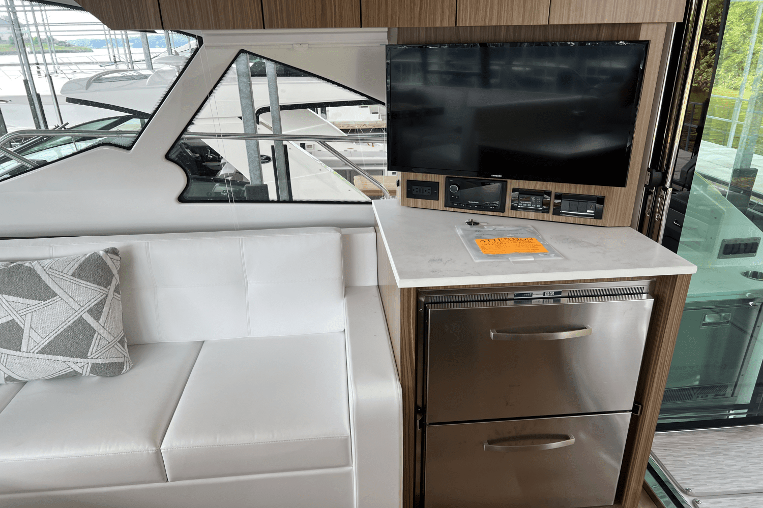 2025 Cruisers Yachts 50 Cantius Image Thumbnail #38