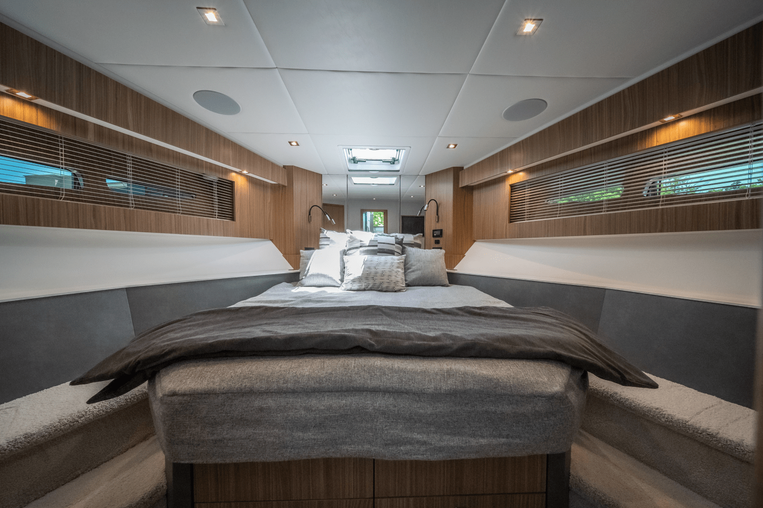 2025 Cruisers Yachts 50 Cantius Image Thumbnail #62