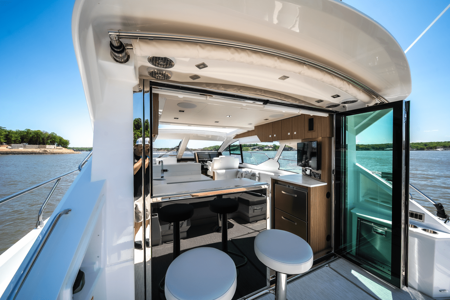 2025 Cruisers Yachts 50 Cantius Image Thumbnail #20