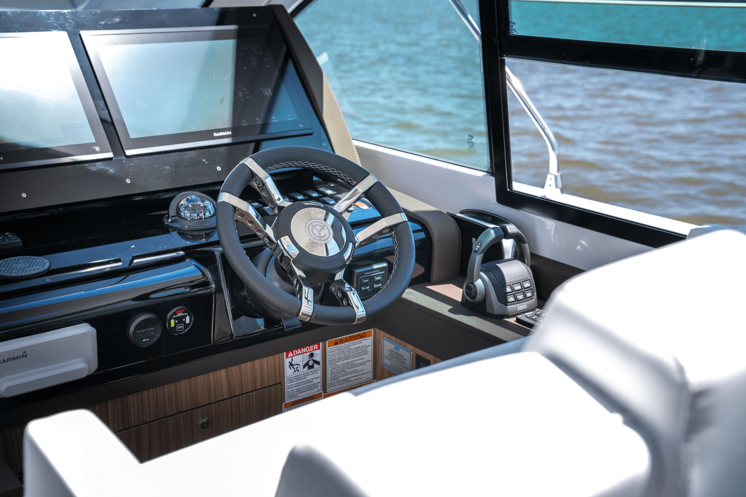 2025 Cruisers Yachts 50 Cantius Image Thumbnail #38
