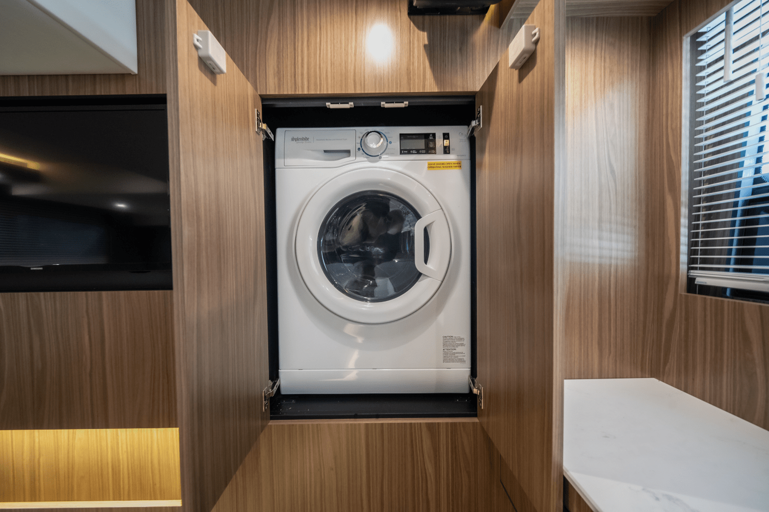 2025 Cruisers Yachts 50 Cantius Image Thumbnail #59