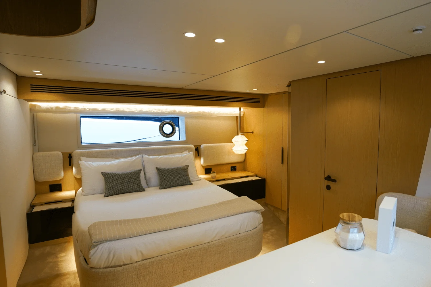 2026 Azimut Fly 62 Image Thumbnail #43