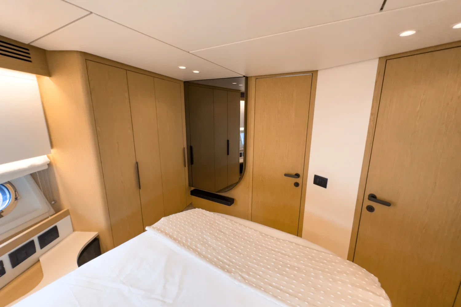 2026 Azimut Fly 62 Image Thumbnail #30