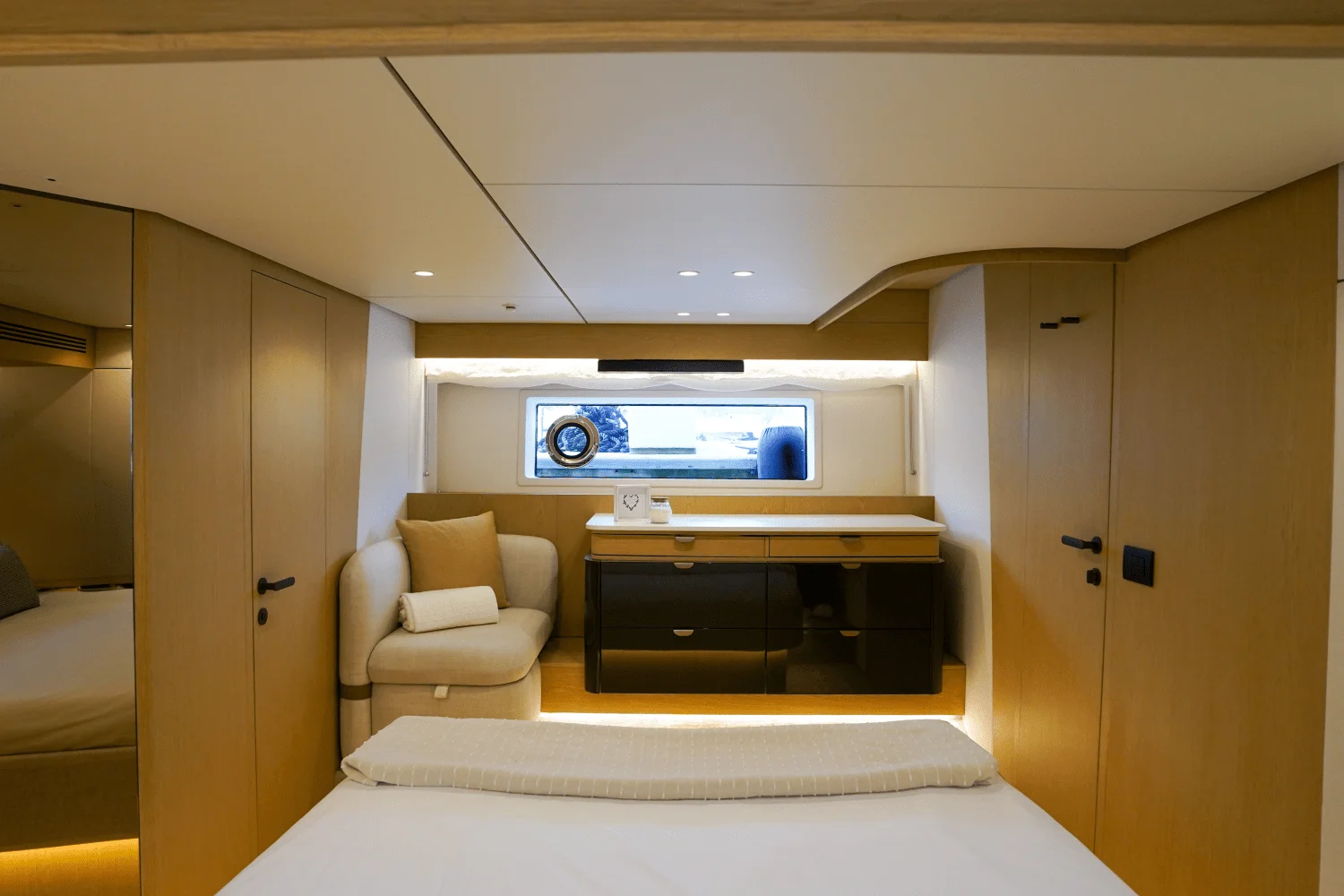2026 Azimut Fly 62 Image Thumbnail #48