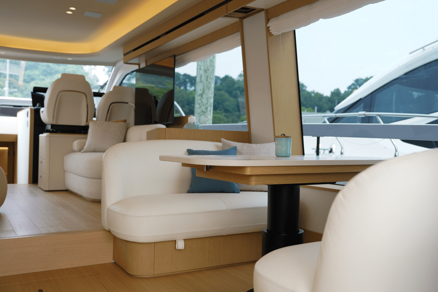 2026 Azimut Fly 62 Image Thumbnail #15