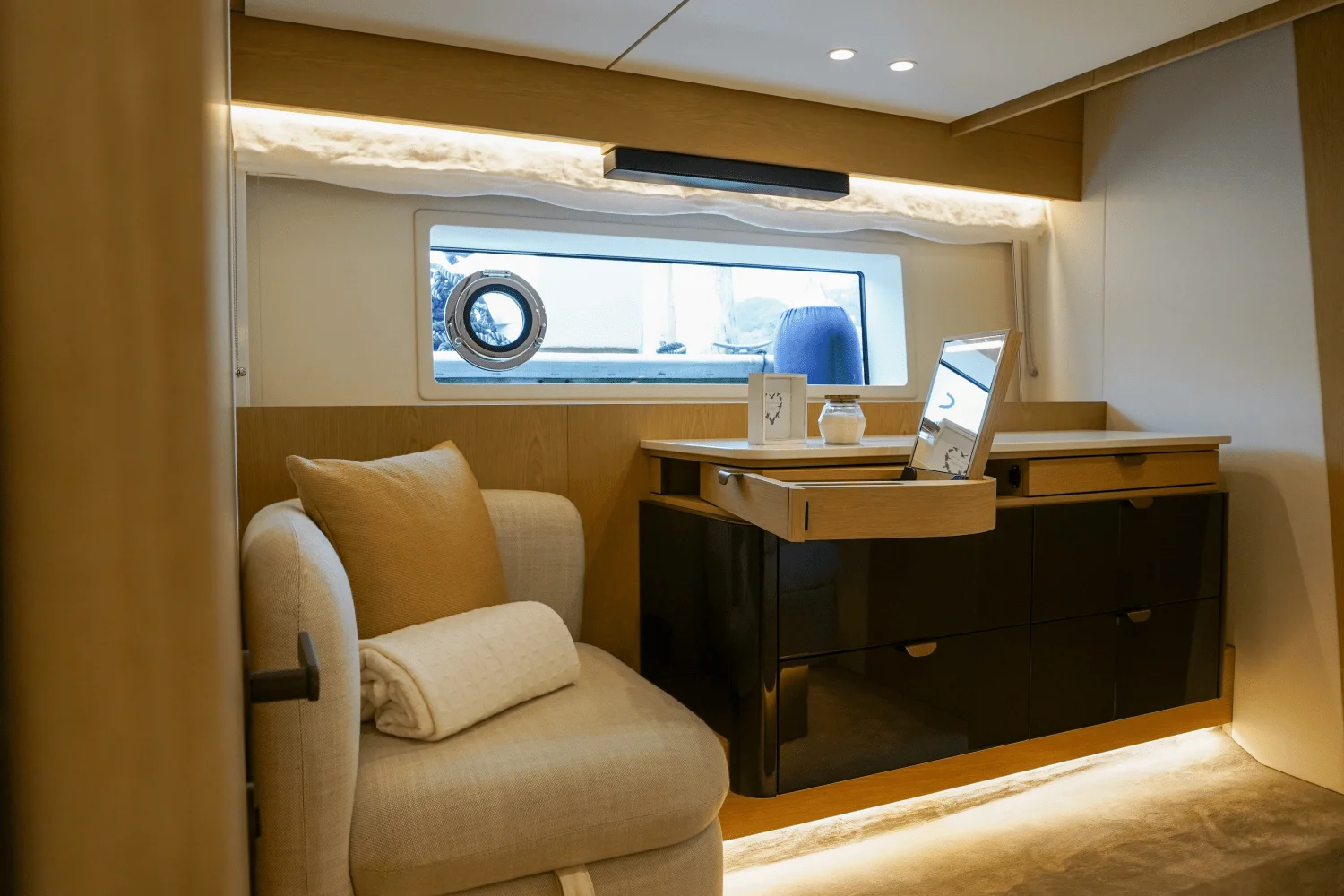 2026 Azimut Fly 62 Image Thumbnail #50