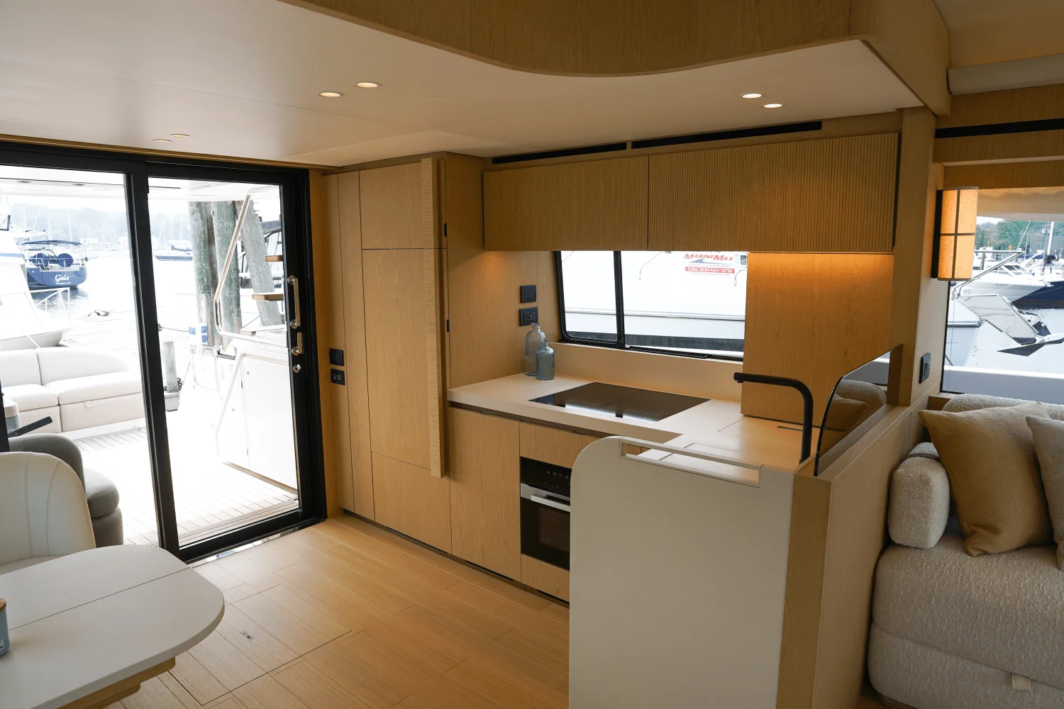 2026 Azimut Fly 62 Image Thumbnail #9