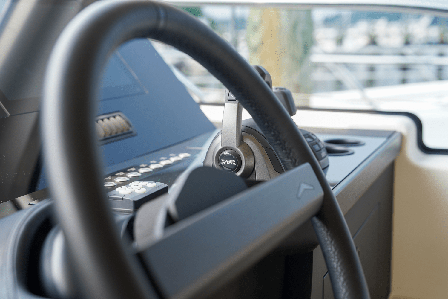 2026 Azimut Fly 62 Image Thumbnail #24