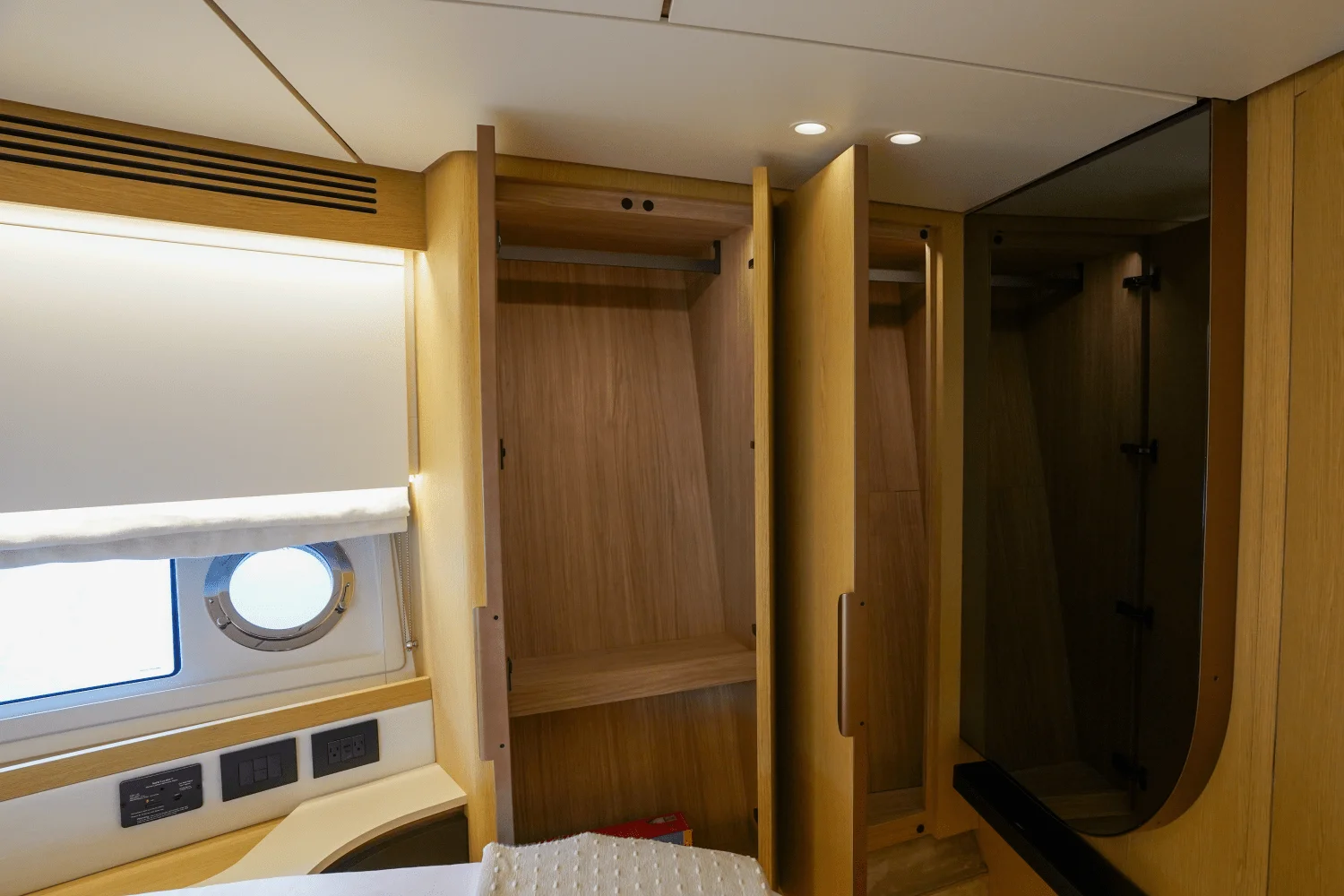 2026 Azimut Fly 62 Image Thumbnail #47