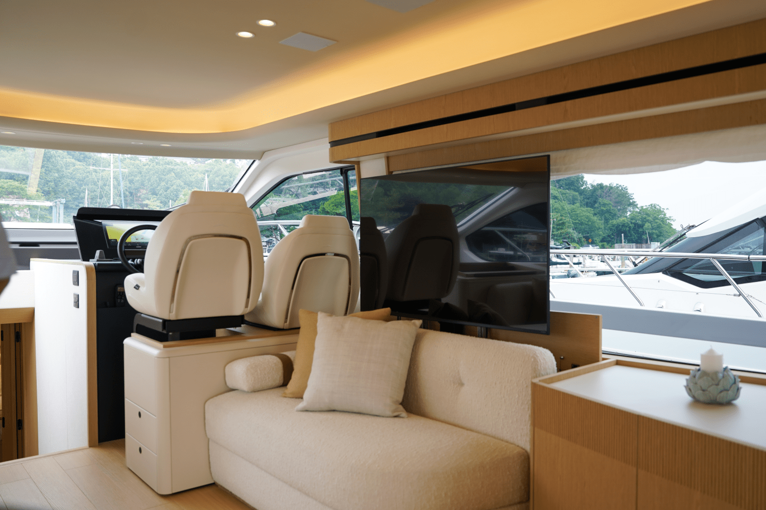 2026 Azimut Fly 62 Image Thumbnail #19