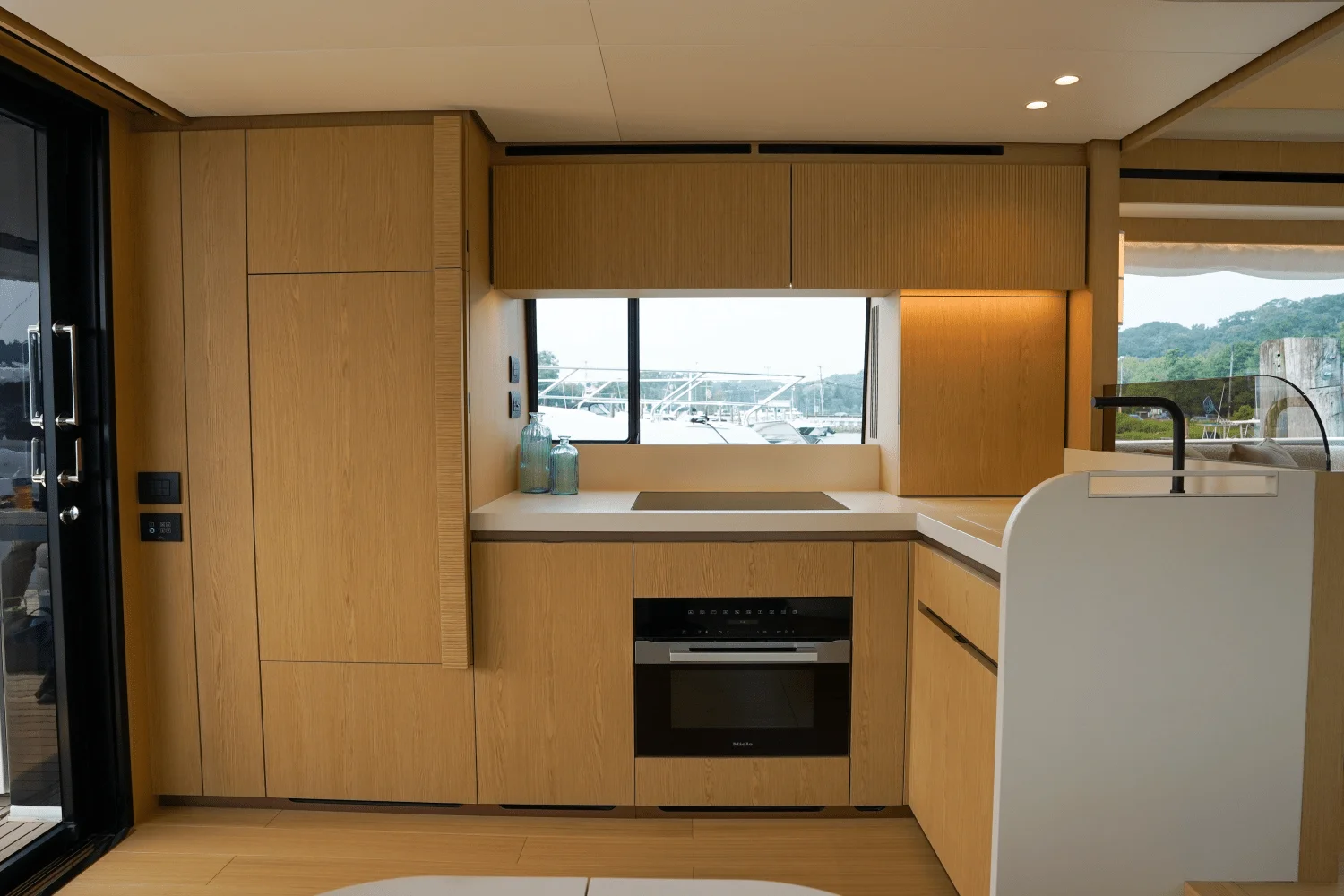 2026 Azimut Fly 62 Image Thumbnail #11