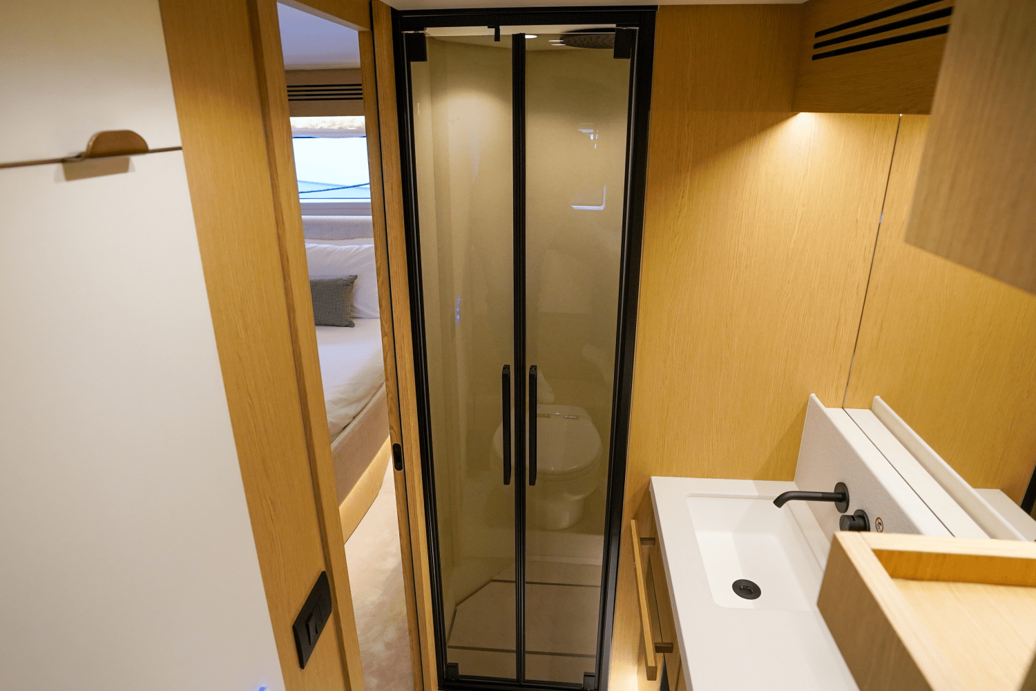 2026 Azimut Fly 62 Image Thumbnail #59