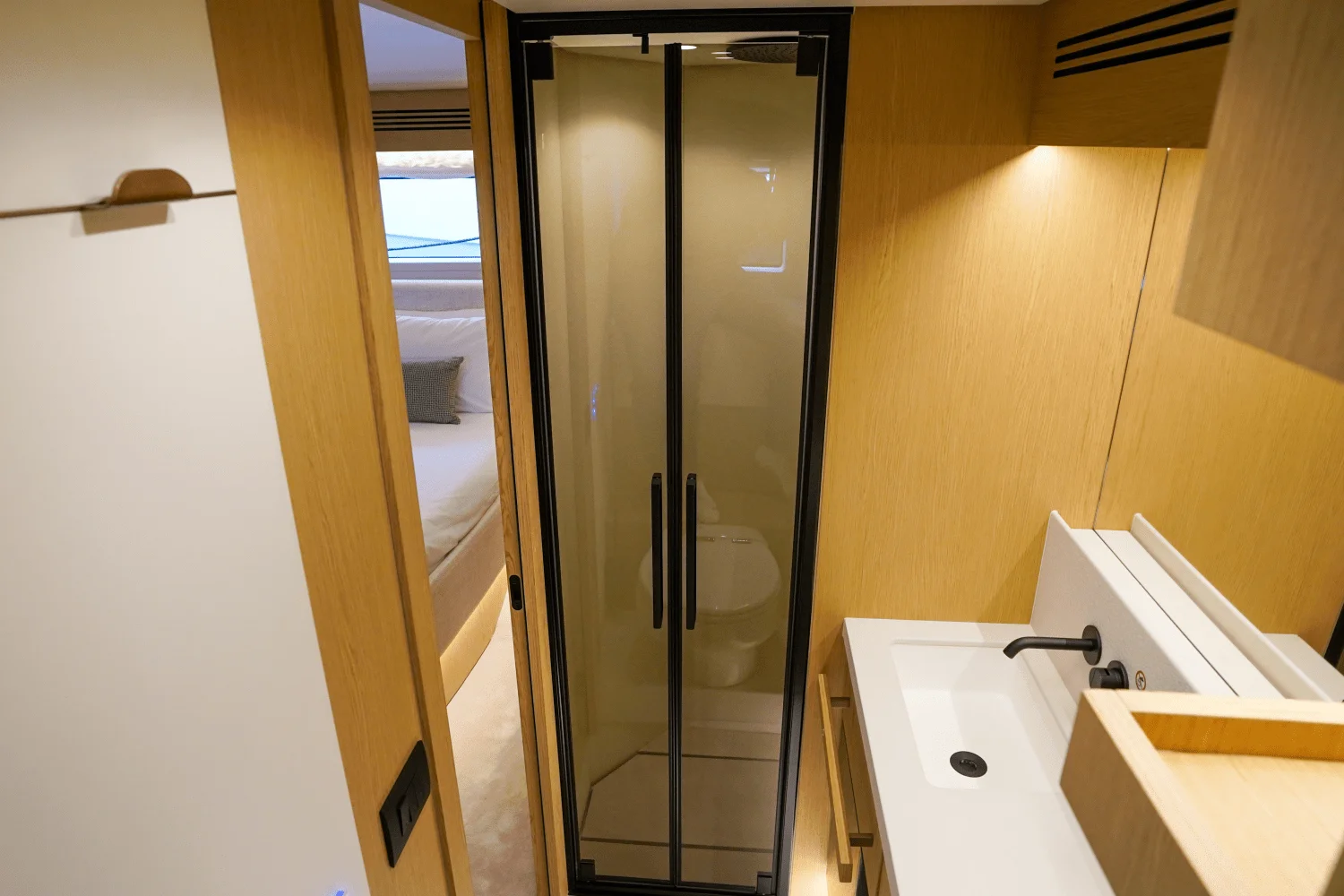 2026 Azimut Fly 62 Image Thumbnail #59