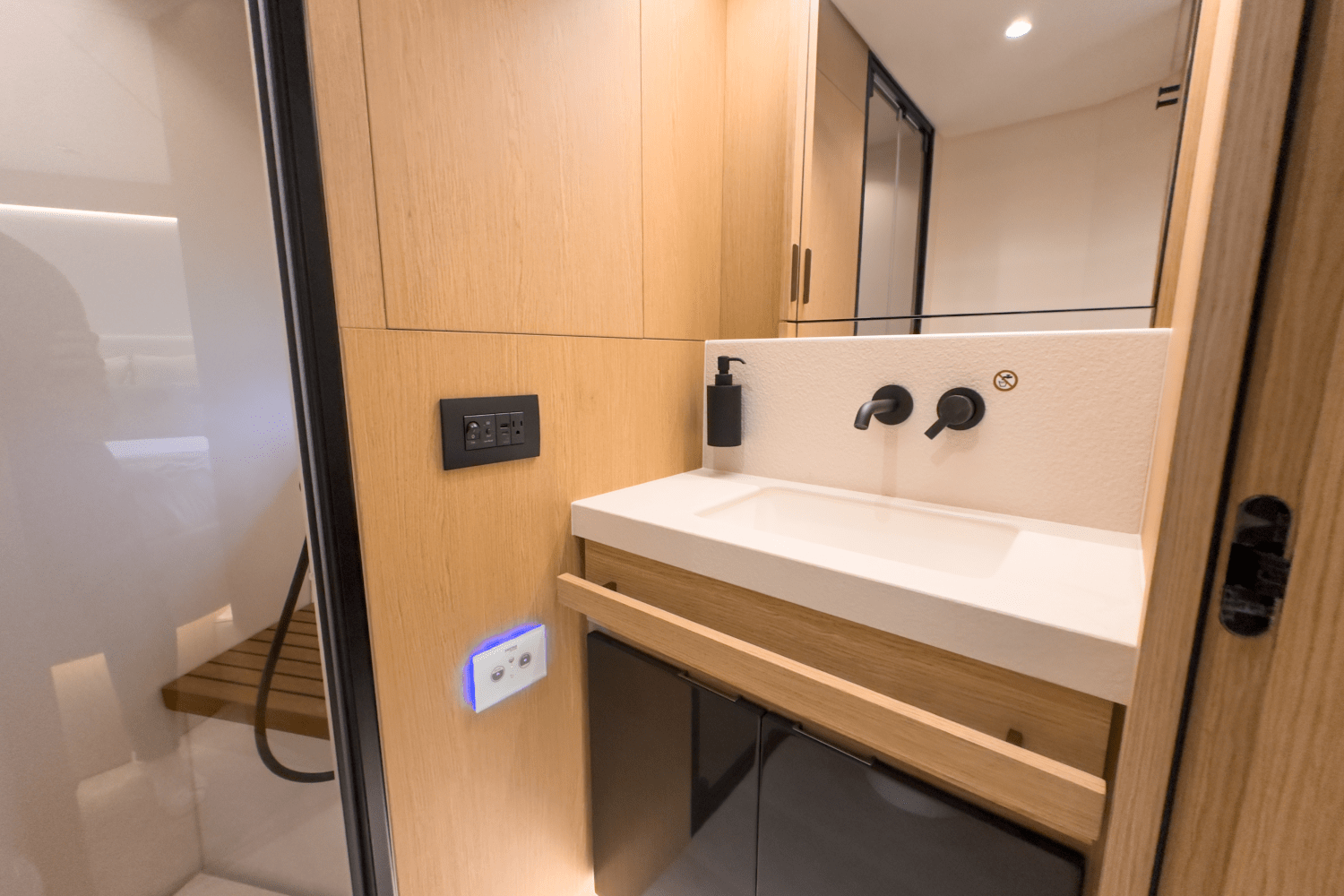 2026 Azimut Fly 62 Image Thumbnail #56