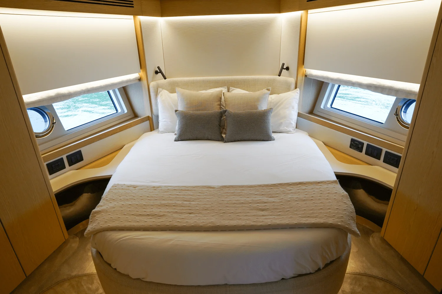 2026 Azimut Fly 62 Image Thumbnail #27