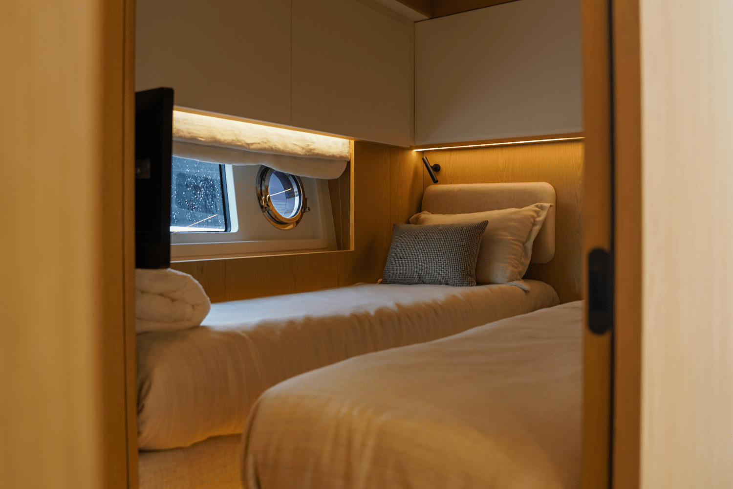 2026 Azimut Fly 62 Image Thumbnail #34