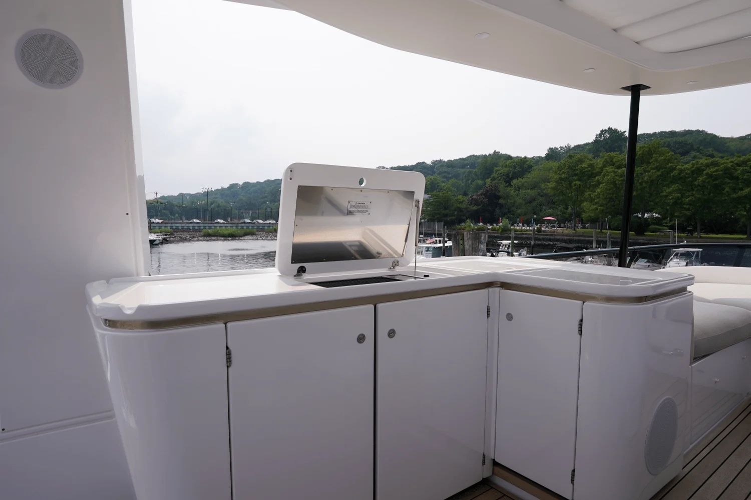 2026 Azimut Fly 62 Image Thumbnail #68