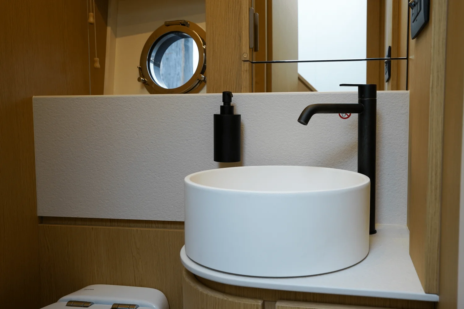 2026 Azimut Fly 62 Image Thumbnail #61