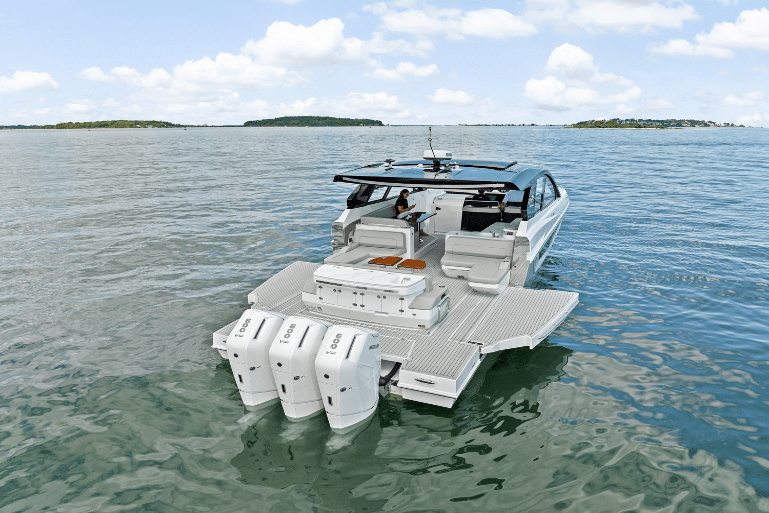 2025 Cruisers Yachts 50 GLS Outboard Image Thumbnail #56