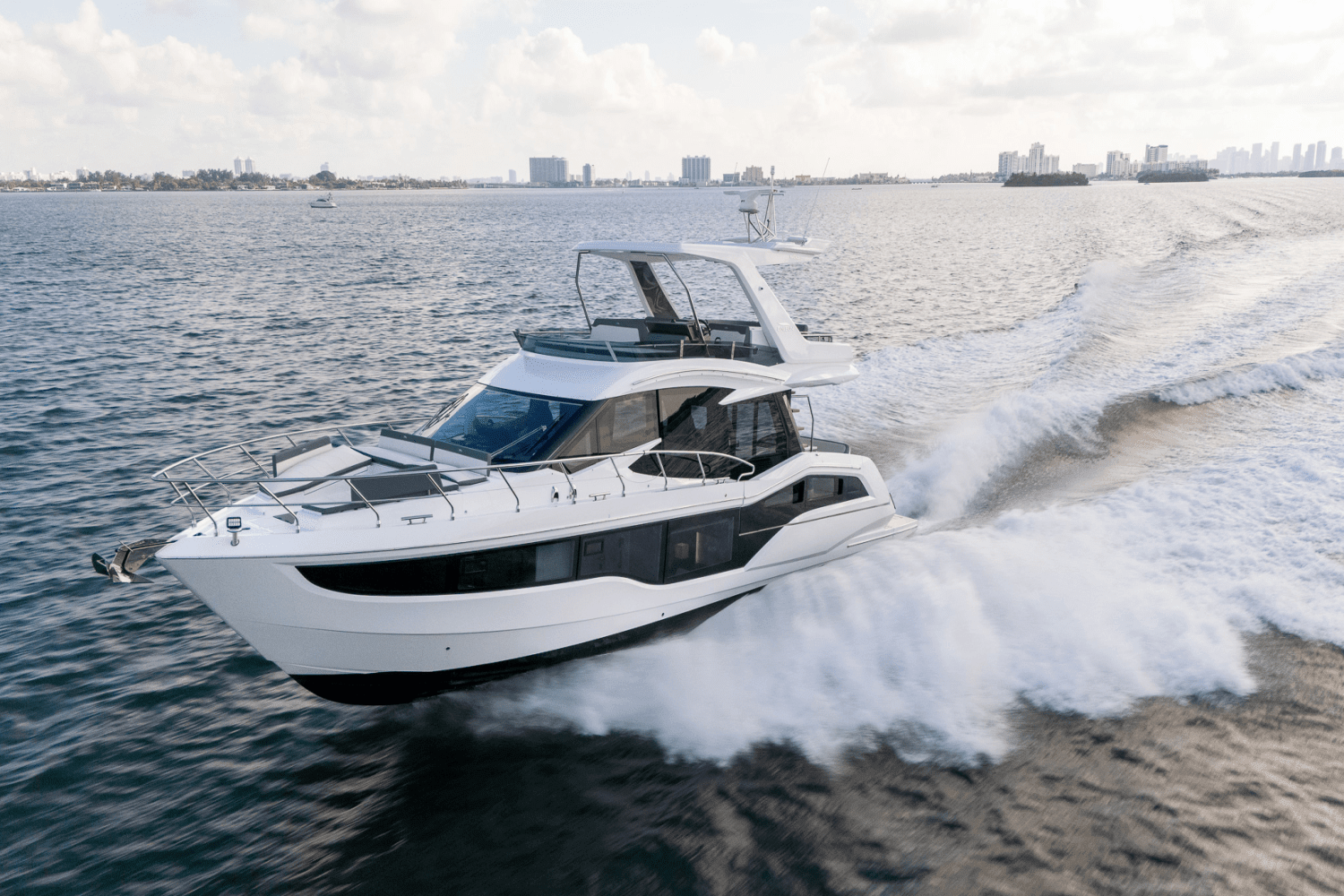 2025 Galeon 500 FLY Image Thumbnail #4