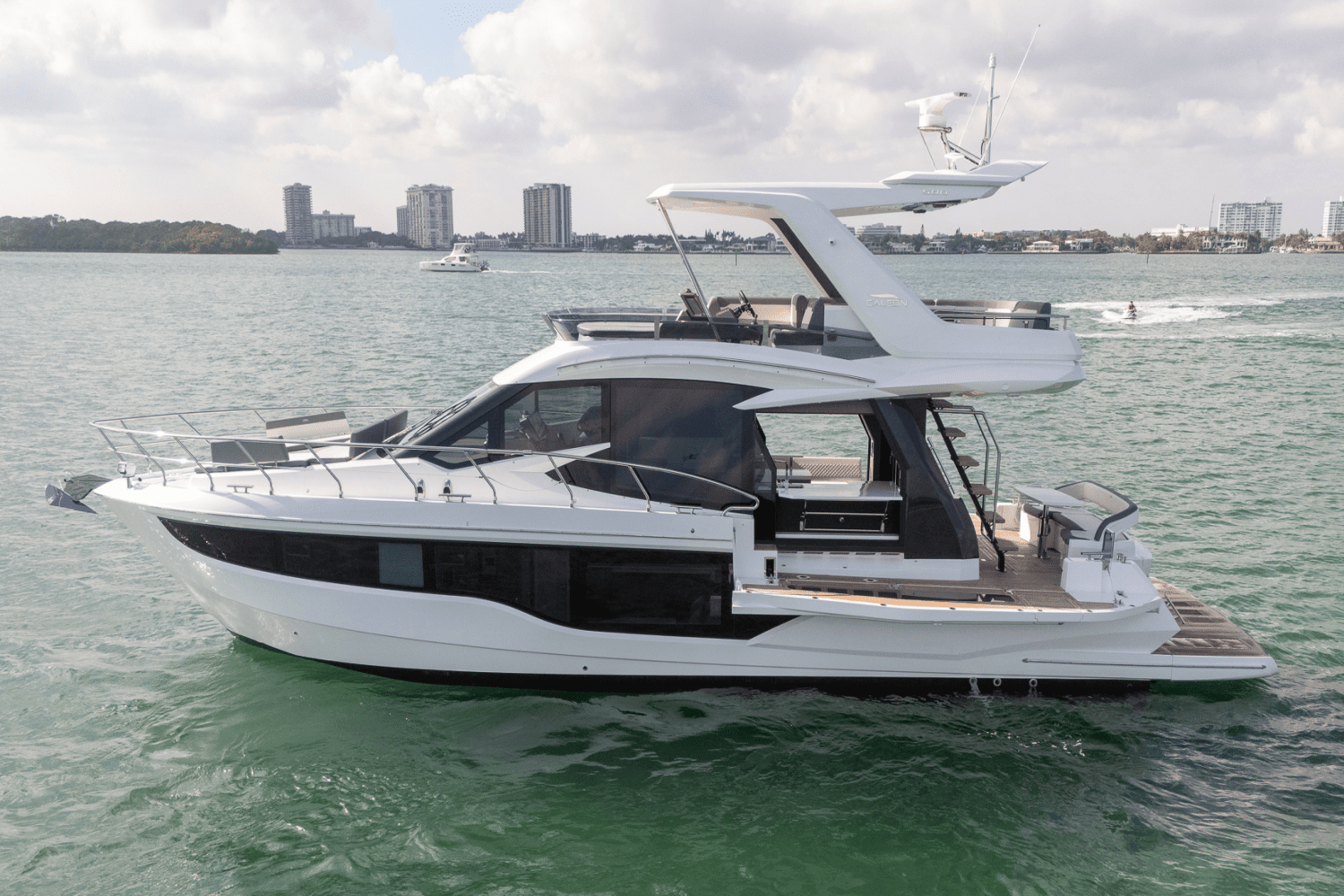 2025 Galeon 500 FLY Image Thumbnail #2