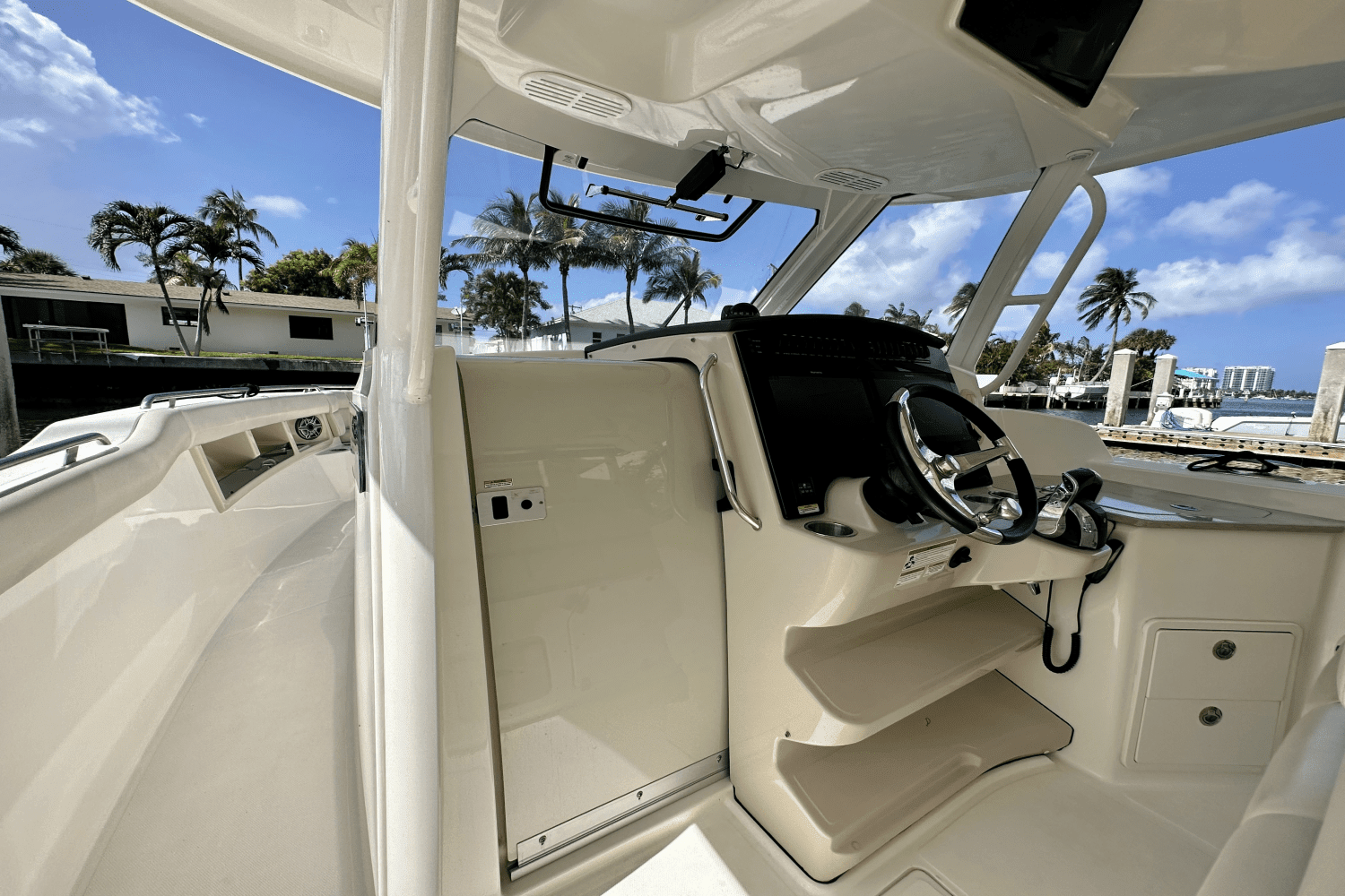 2019 Boston Whaler 350 Realm Image Thumbnail #10