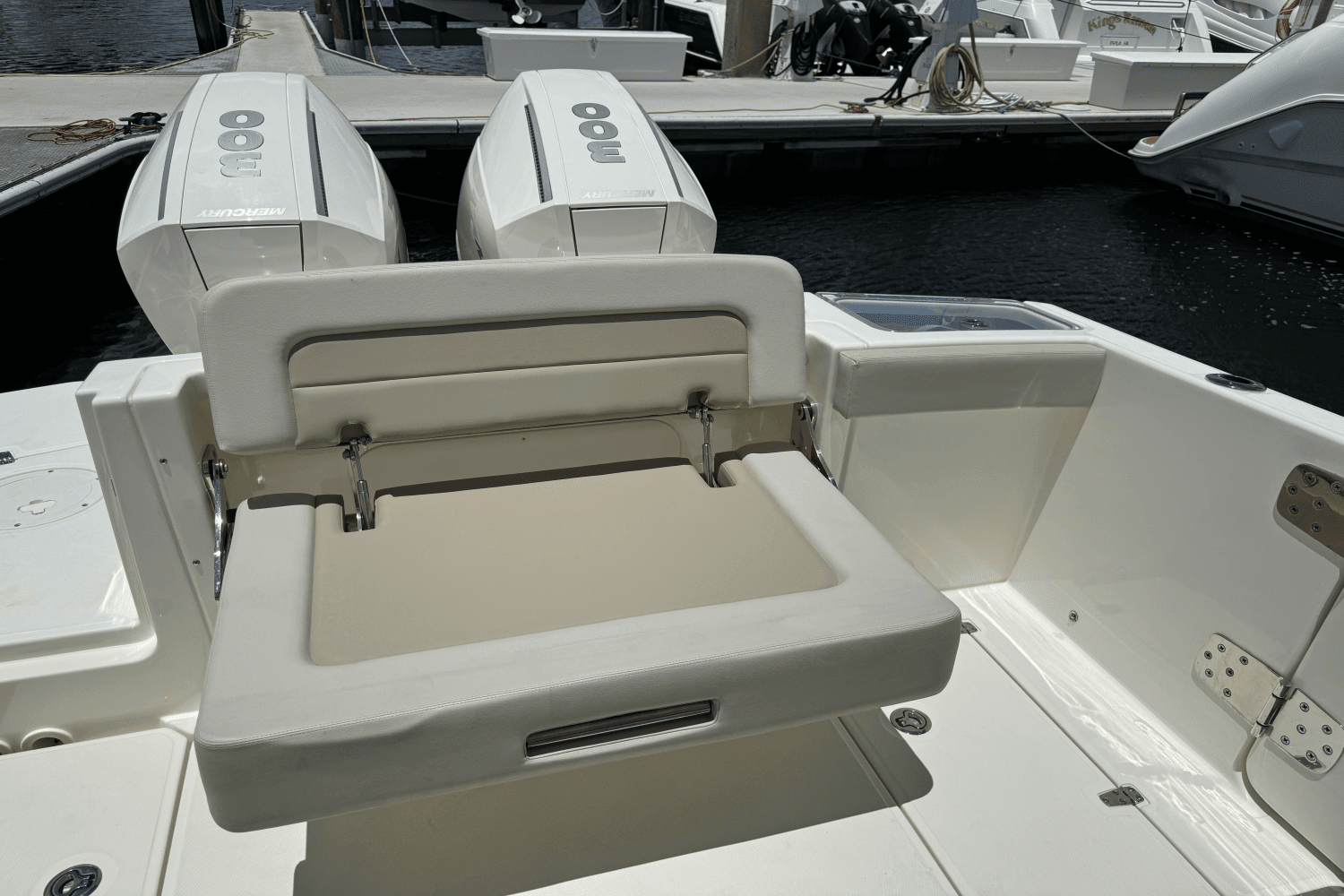 2022 Boston Whaler 280 VANTAGE Image Thumbnail #6