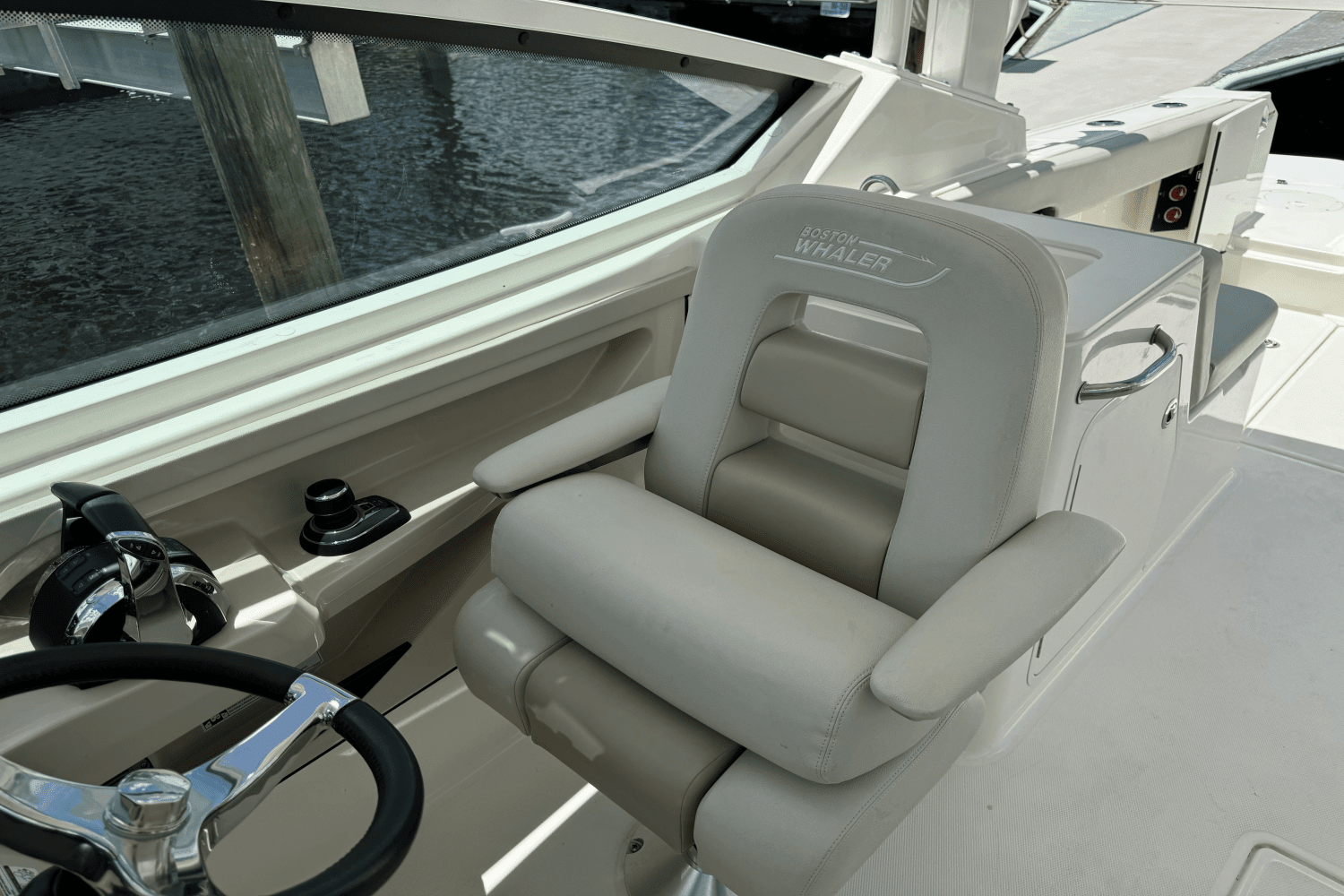 2022 Boston Whaler 280 VANTAGE Image Thumbnail #12