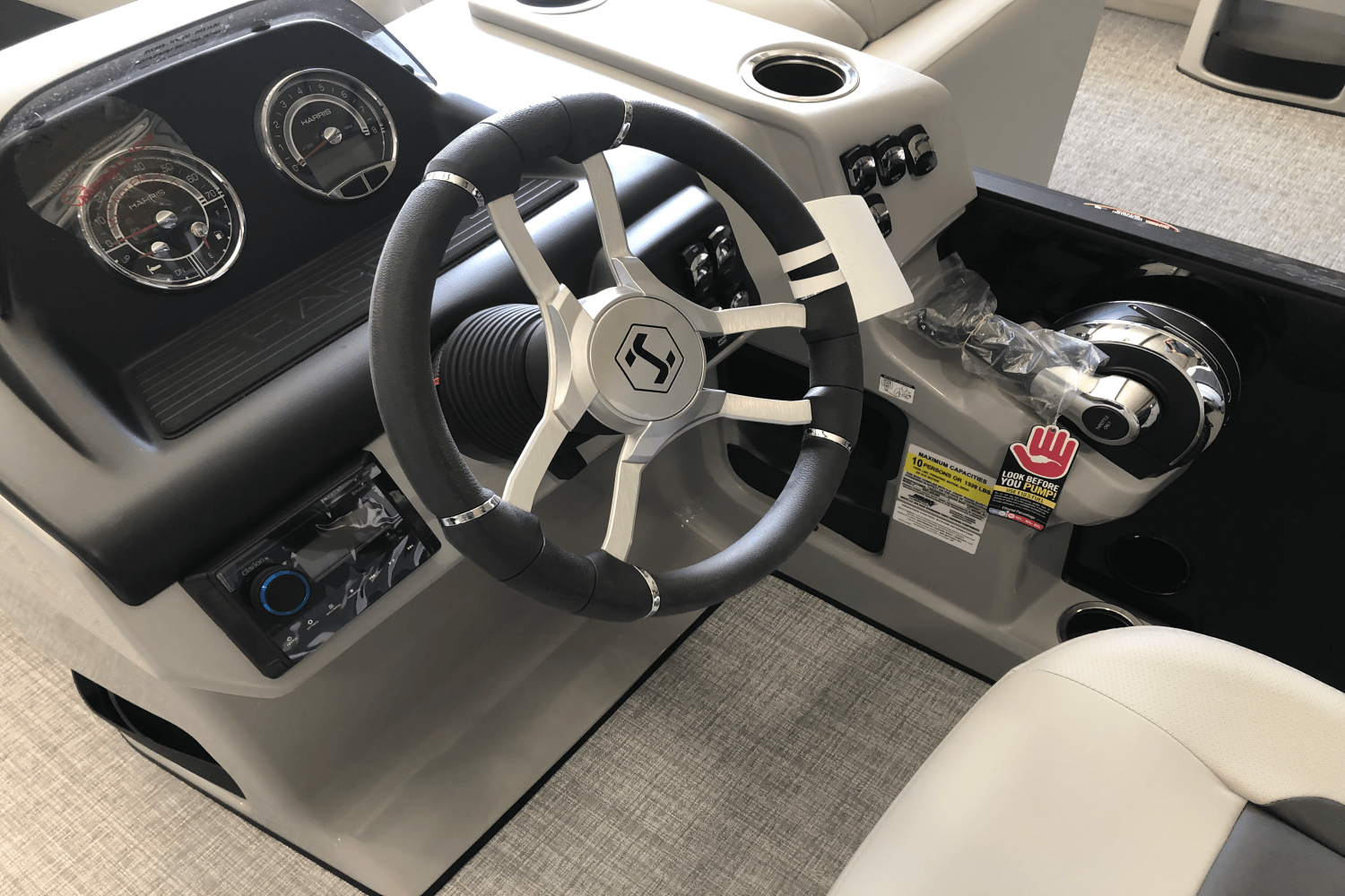 2025 Harris 210 Cruiser Image Thumbnail #11