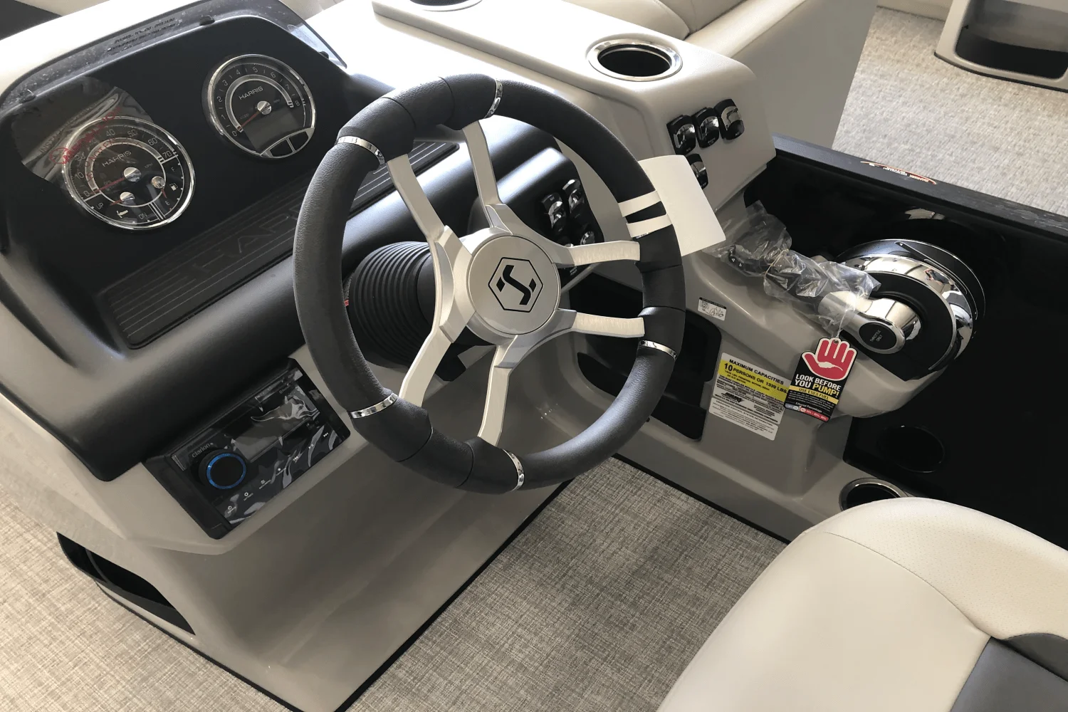 2025 Harris 210 Cruiser Image Thumbnail #11