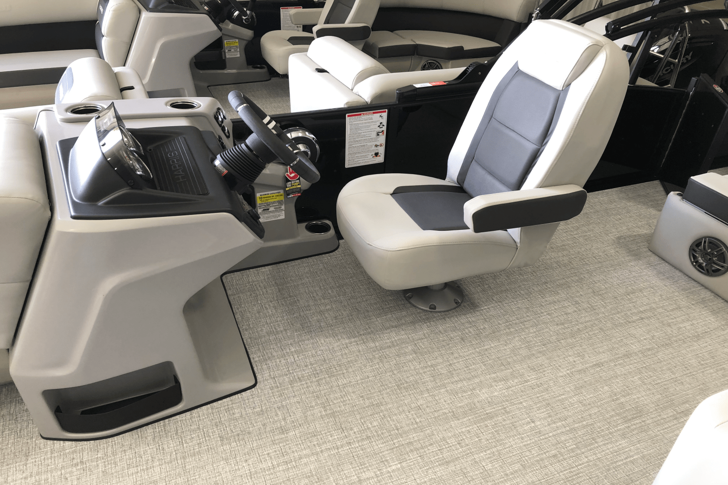 2025 Harris 210 Cruiser Image Thumbnail #9