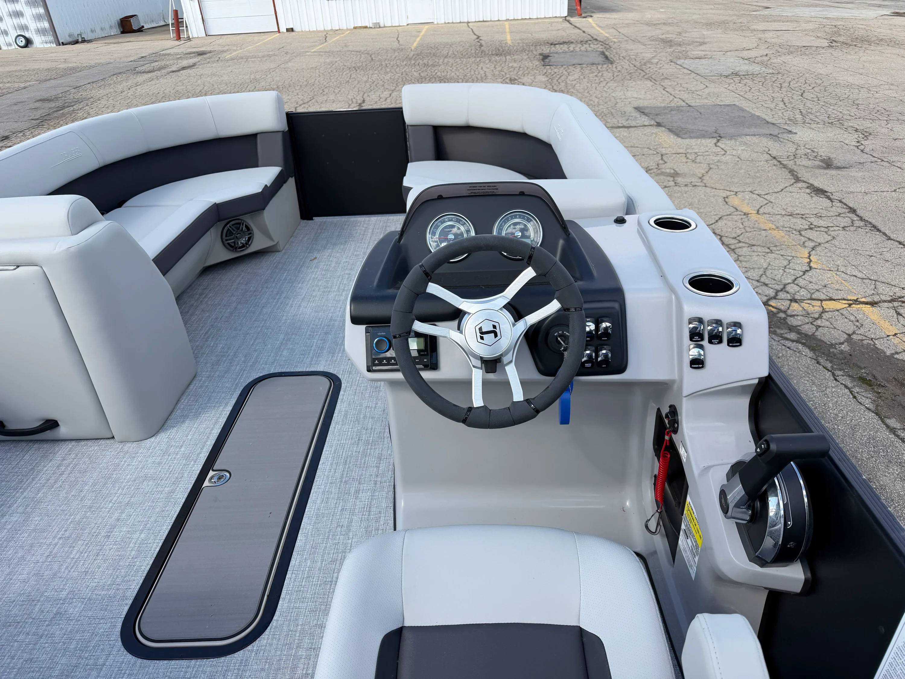 2025 Harris 230 Cruiser Image Thumbnail #6