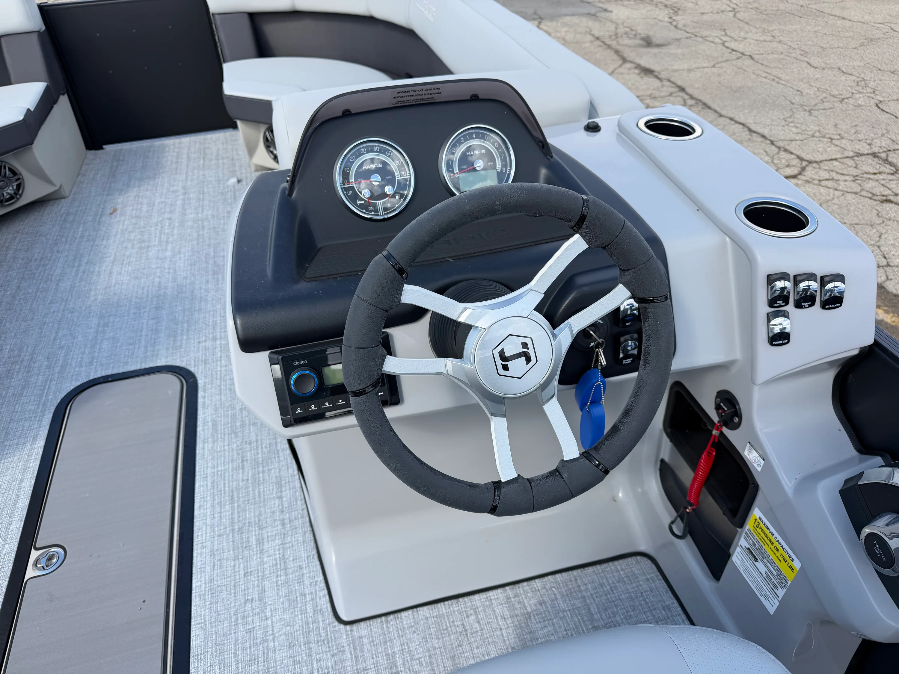 2025 Harris 230 Cruiser Image Thumbnail #8