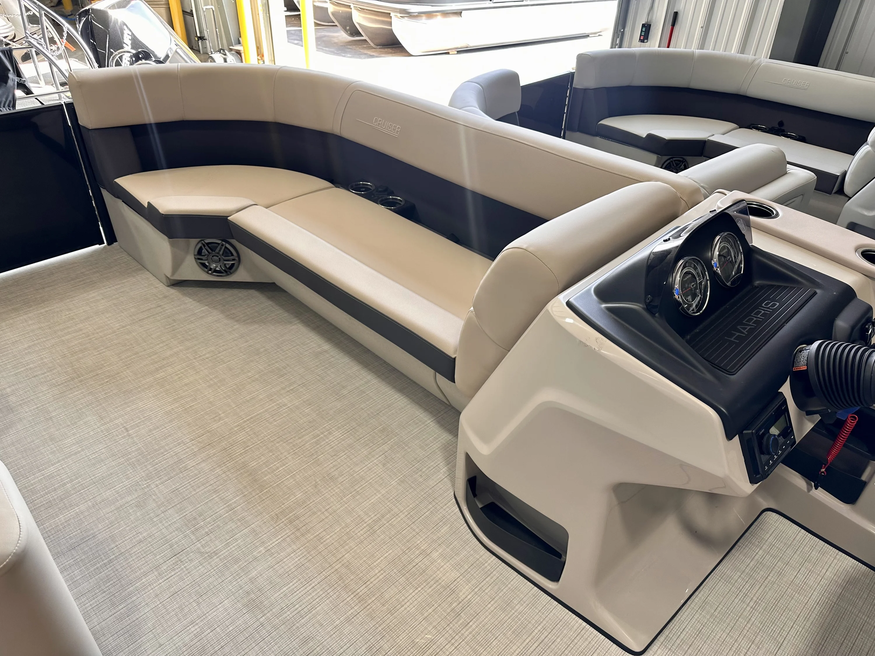 2025 Harris 230 Cruiser Image Thumbnail #6