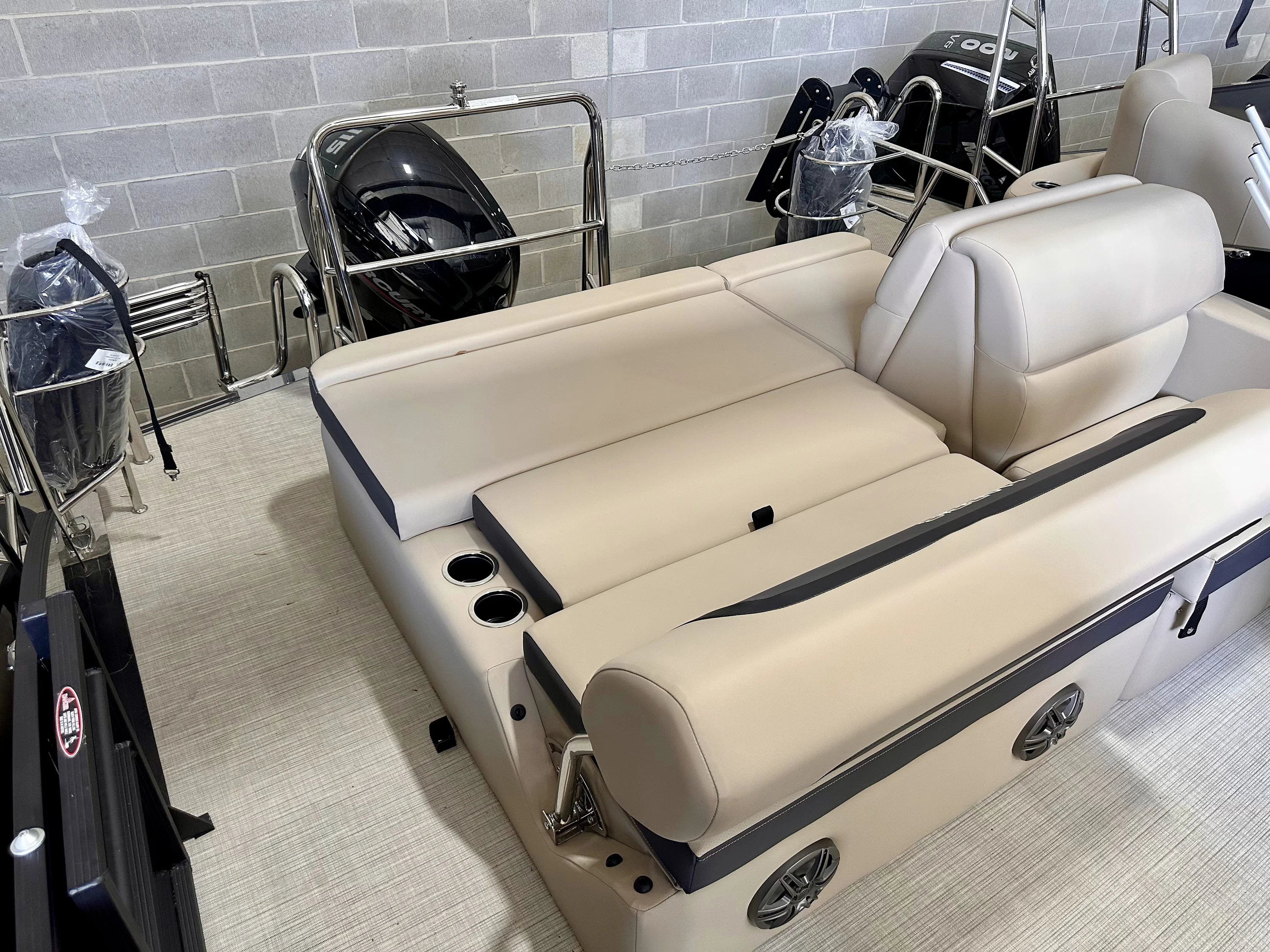 2025 Harris 230 Cruiser Image Thumbnail #18