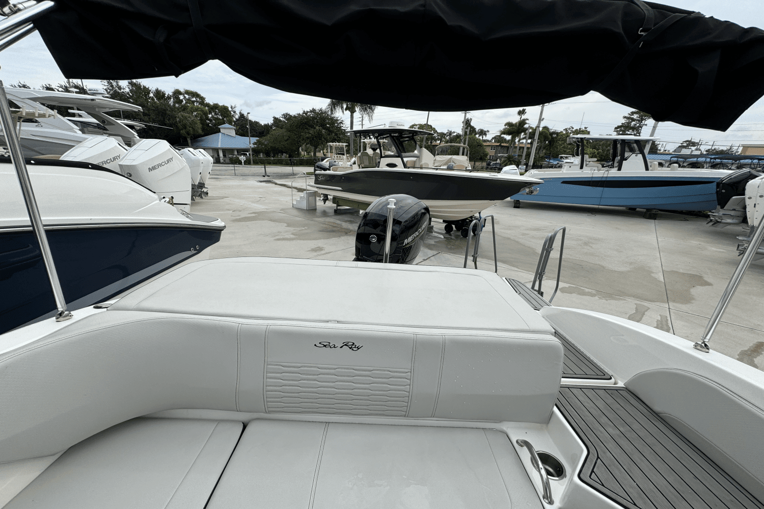 2023 Sea Ray SPX 190 Outboard Image Thumbnail #13