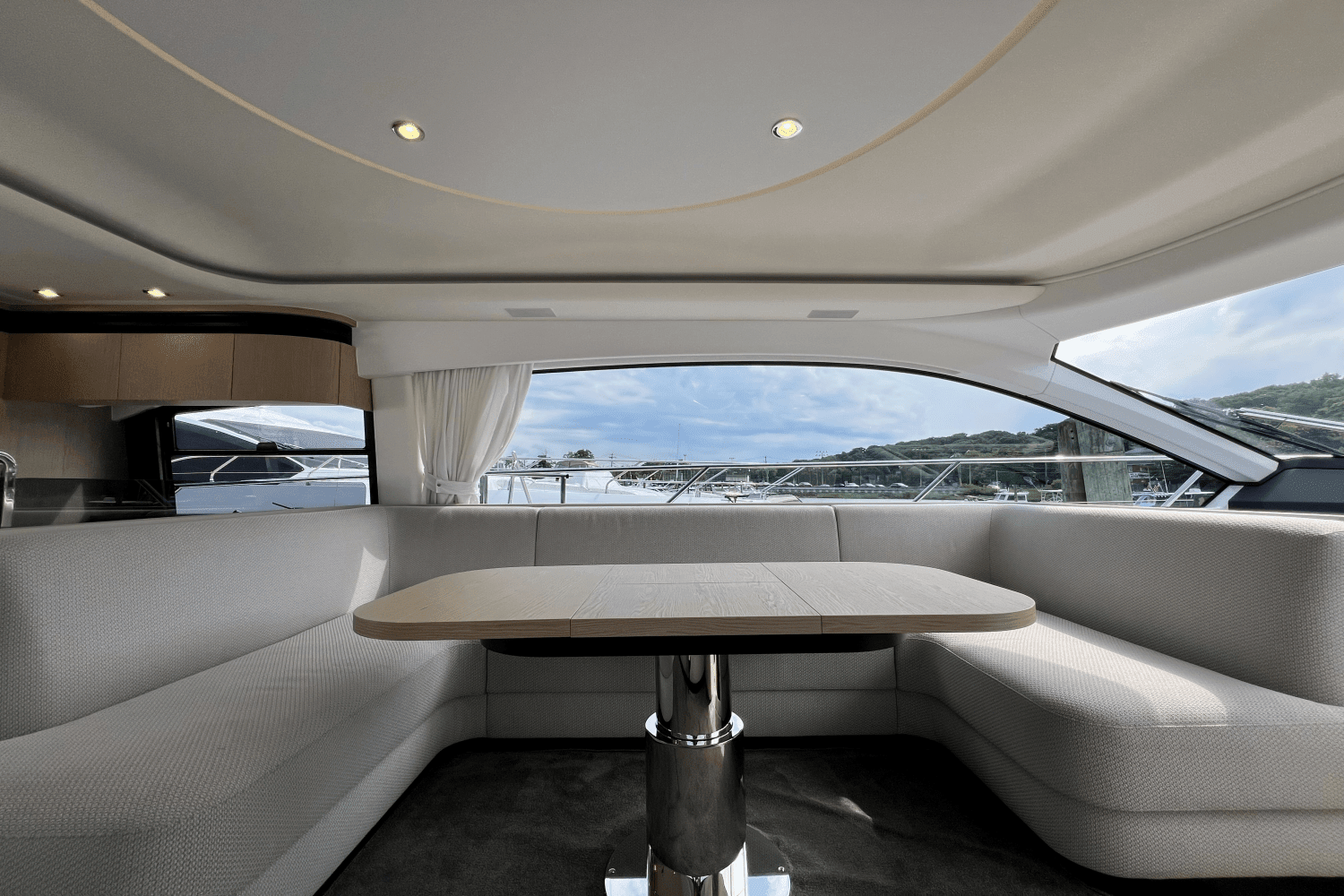 2022 Azimut
                                                             53 FLYBRIDGE Image Thumbnail #27