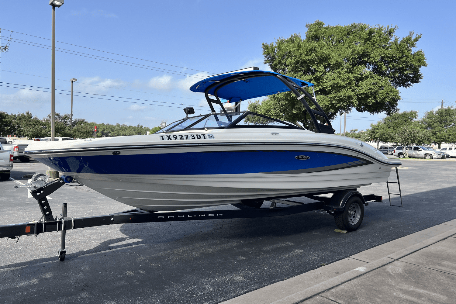 2017 Sea Ray 210 SPX Image Thumbnail #4