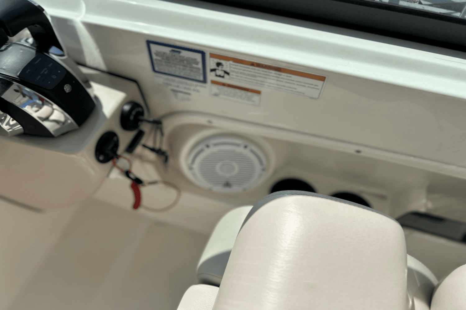 2017 Boston Whaler 270 VANTAGE Image Thumbnail #21