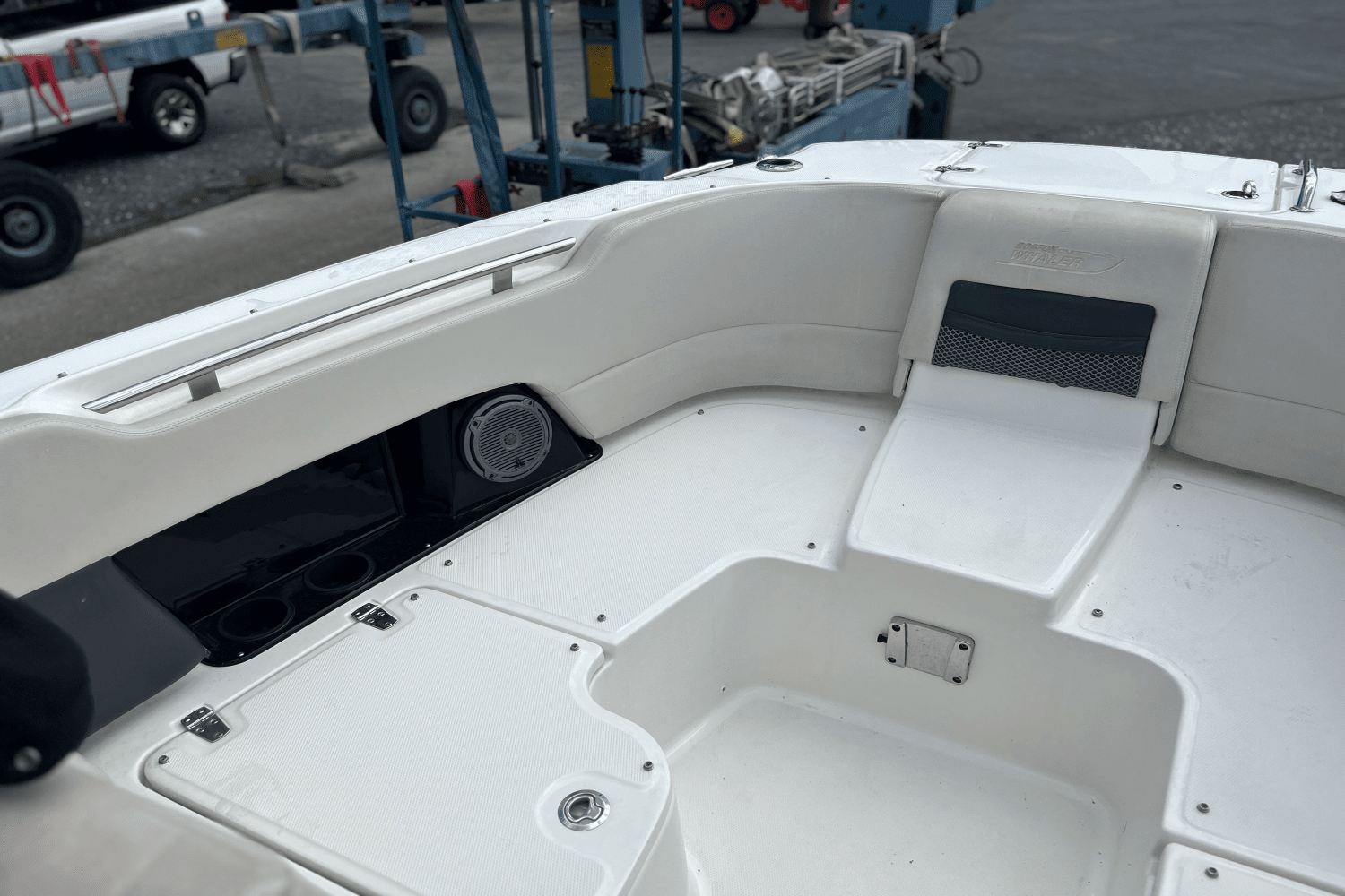 2017 Boston Whaler 270 VANTAGE Image Thumbnail #32