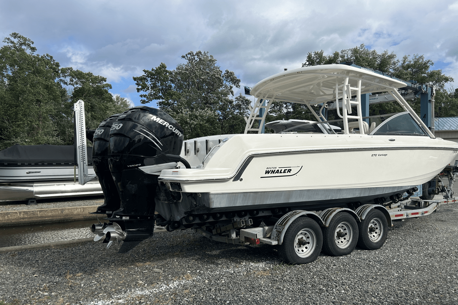 2017 Boston Whaler 270 VANTAGE Image Thumbnail #4