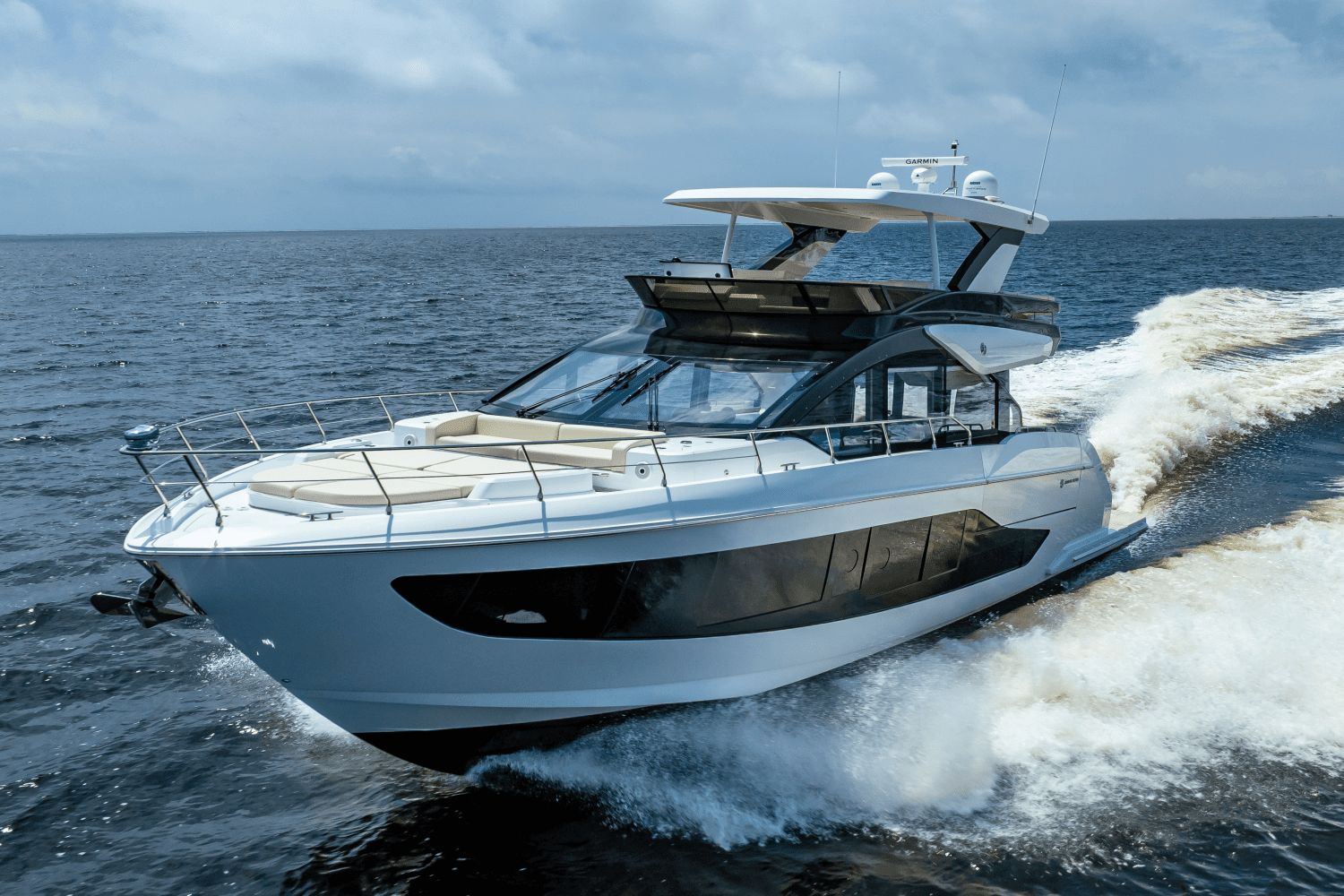 2025 Cruisers Yachts 57 Fly Image Thumbnail #1