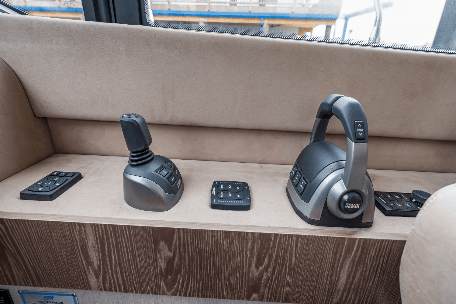 2025 Cruisers Yachts 57 Fly Image Thumbnail #50