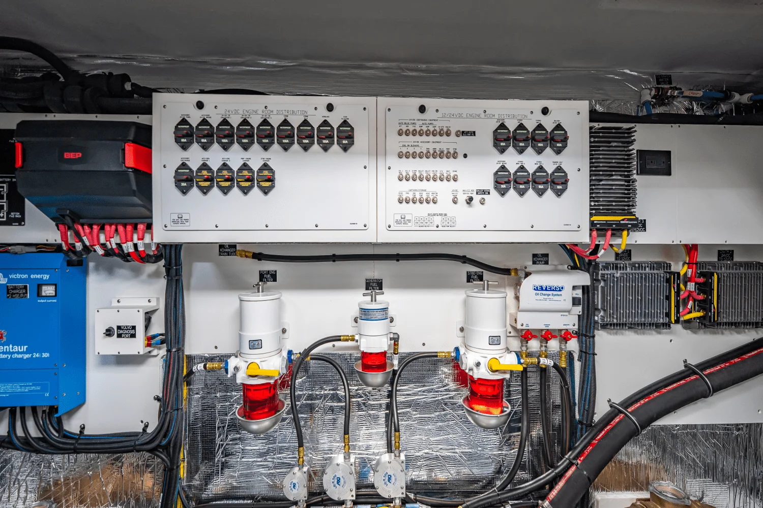 2025 Cruisers Yachts 57 FLY Image Thumbnail #31