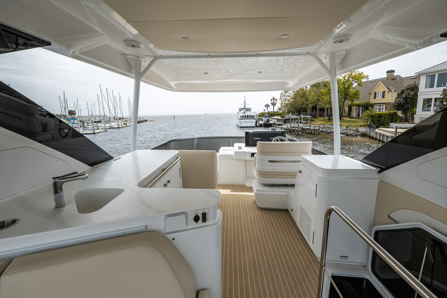 2025 Cruisers Yachts 57 Fly Image Thumbnail #72