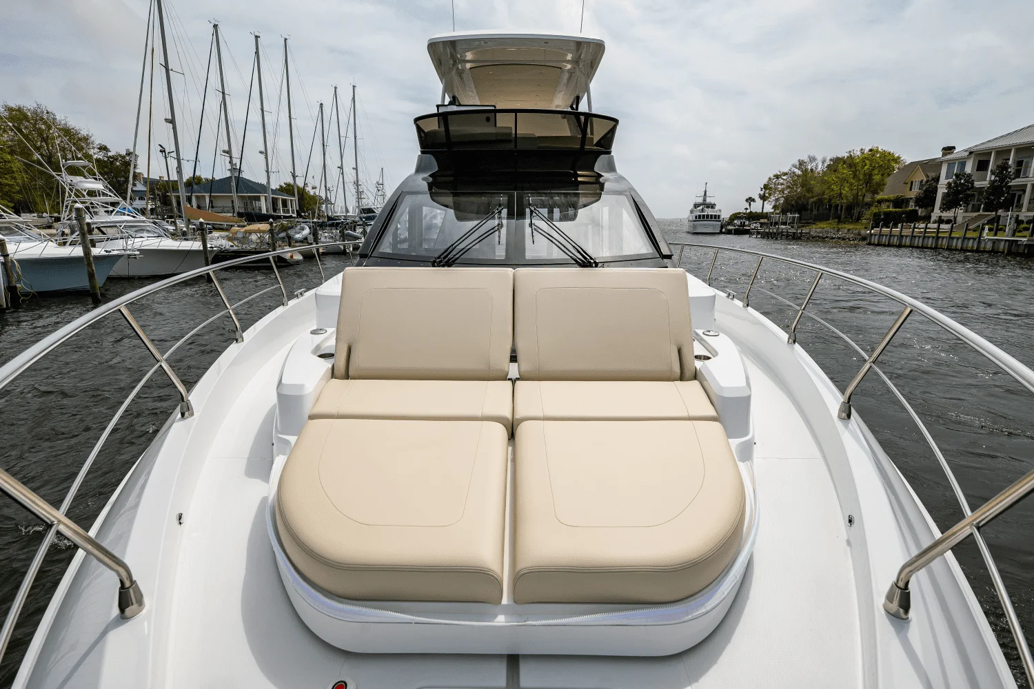 2025 Cruisers Yachts 57 FLY Image Thumbnail #81