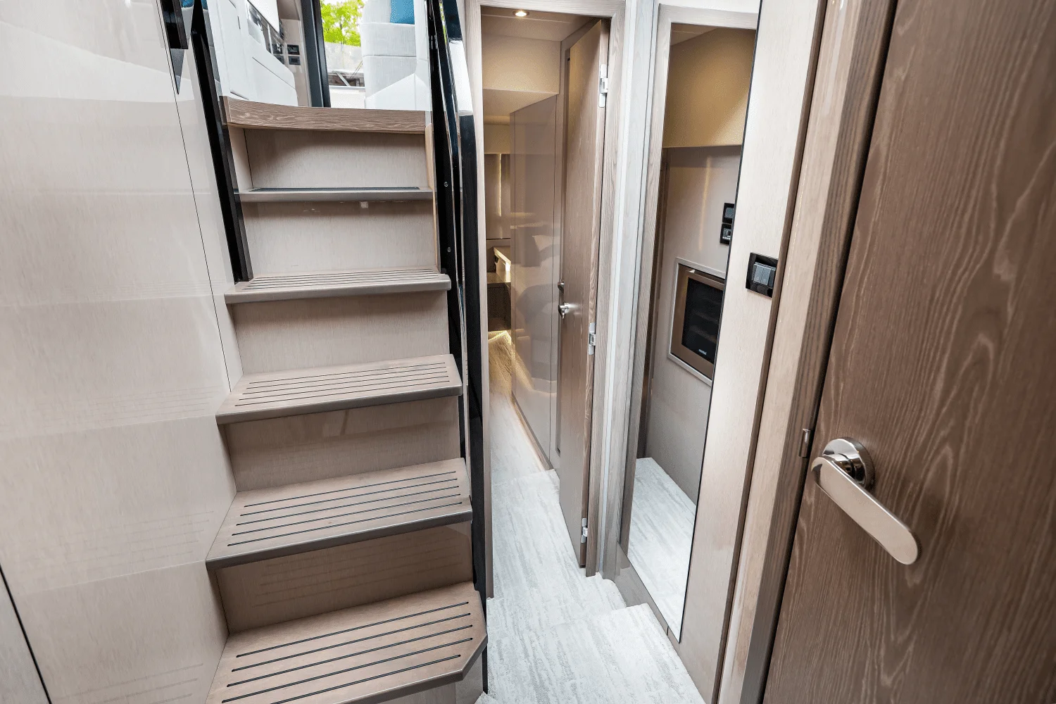 2025 Cruisers Yachts 57 FLY Image Thumbnail #51