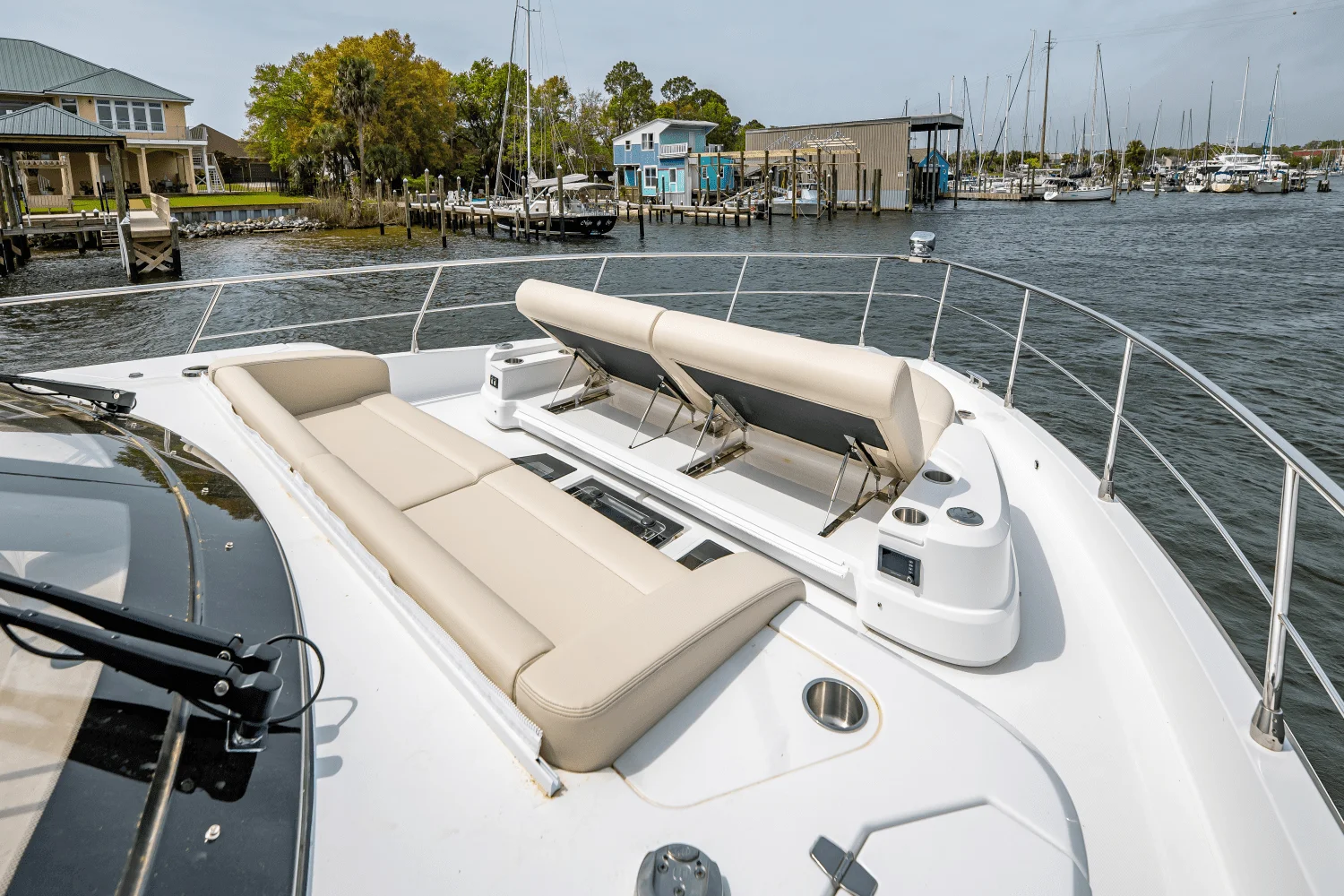 2025 Cruisers Yachts 57 FLY Image Thumbnail #78